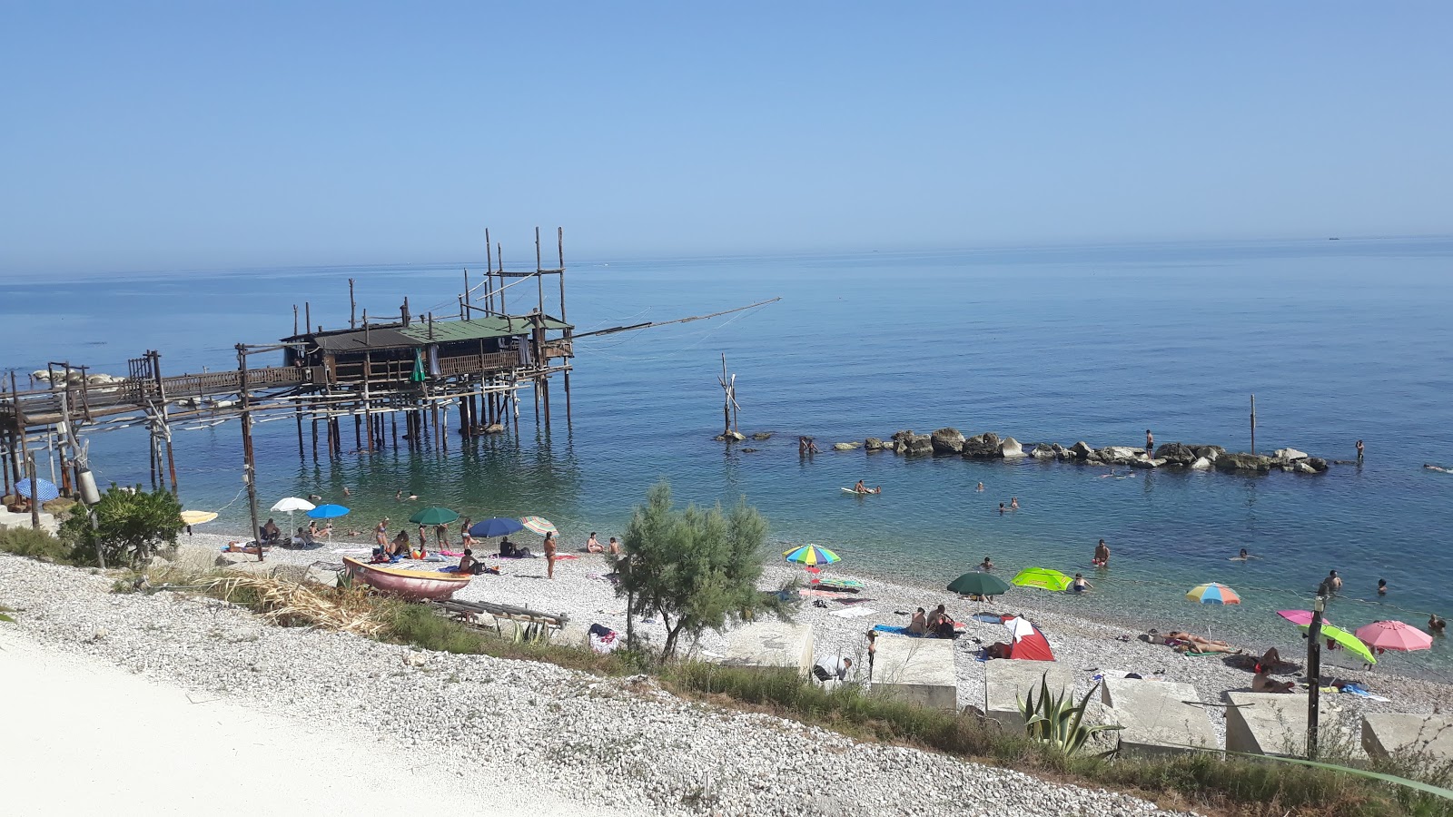 Zdjęcie Spiaggia di Valle Grotte z poziomem czystości wysoki