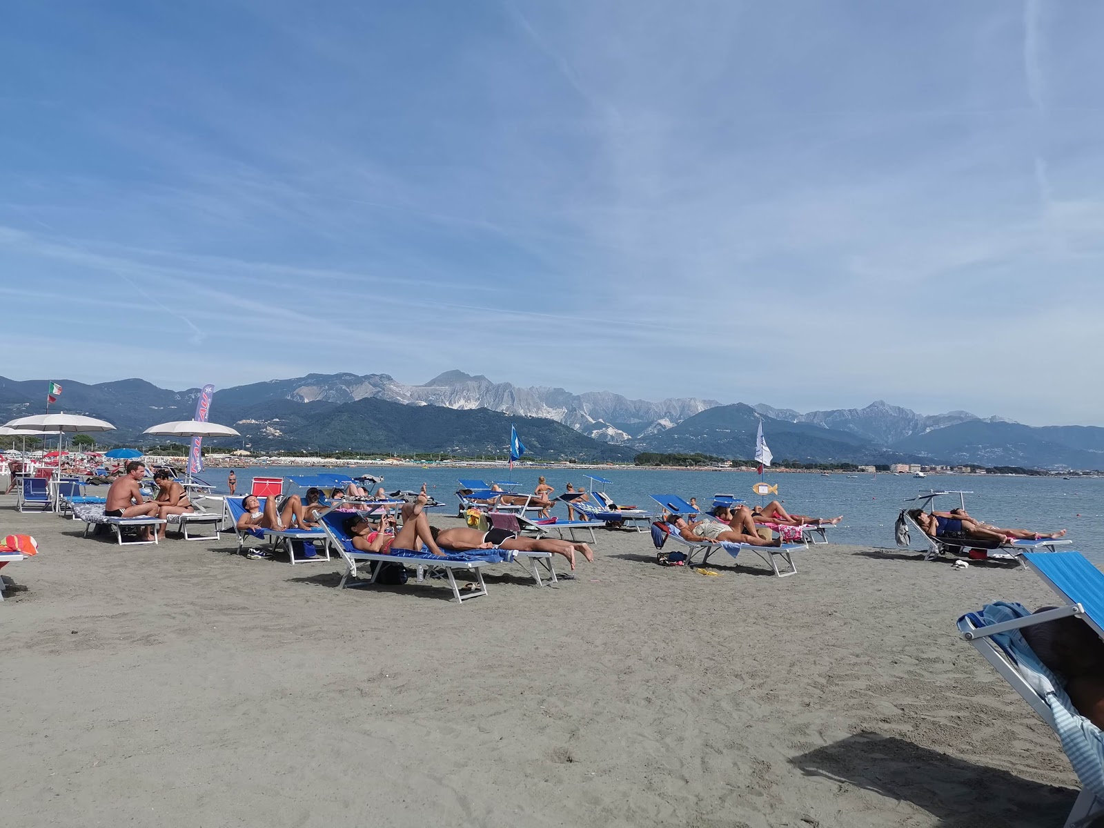 Foto av Spiaggia di Fiumaretta med rymliga multifack