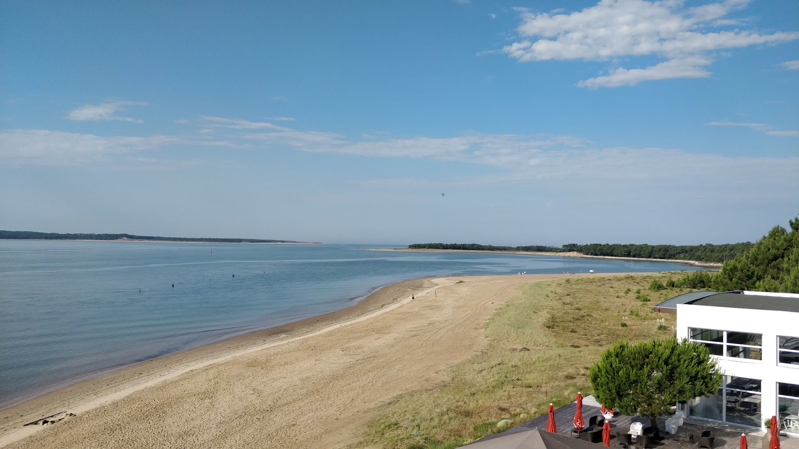 Plage de Gatseau'in fotoğrafı - rahatlamayı sevenler arasında popüler bir yer