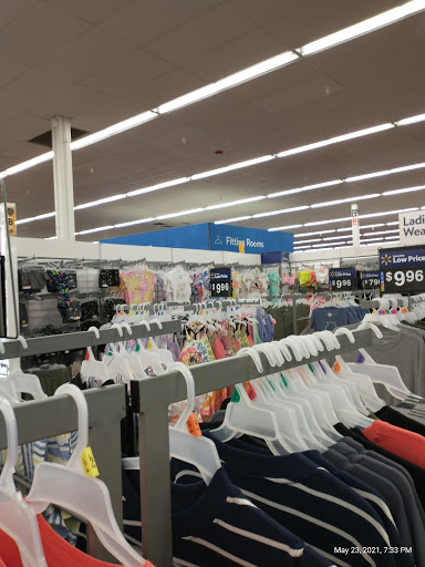 Discount Store «Walmart», reviews and photos, 555 E Townline Rd, Vernon Hills, IL 60061, USA