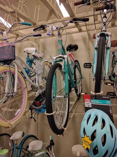 Sporting Goods Store «Academy Sports + Outdoors», reviews and photos, 7513 N Interstate Hwy 35, Austin, TX 78752, USA