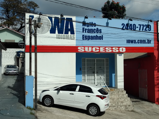 Logo da empresa - Iowa Idiomas
