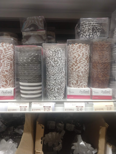 Grocery Store «Paperific Supermarket», reviews and photos, 1465 38th St, Brooklyn, NY 11218, USA