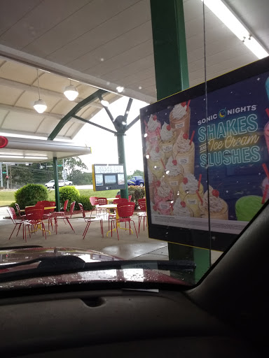 Fast Food Restaurant «Sonic Drive-In», reviews and photos, 1710 Gibson St, West Plains, MO 65775, USA