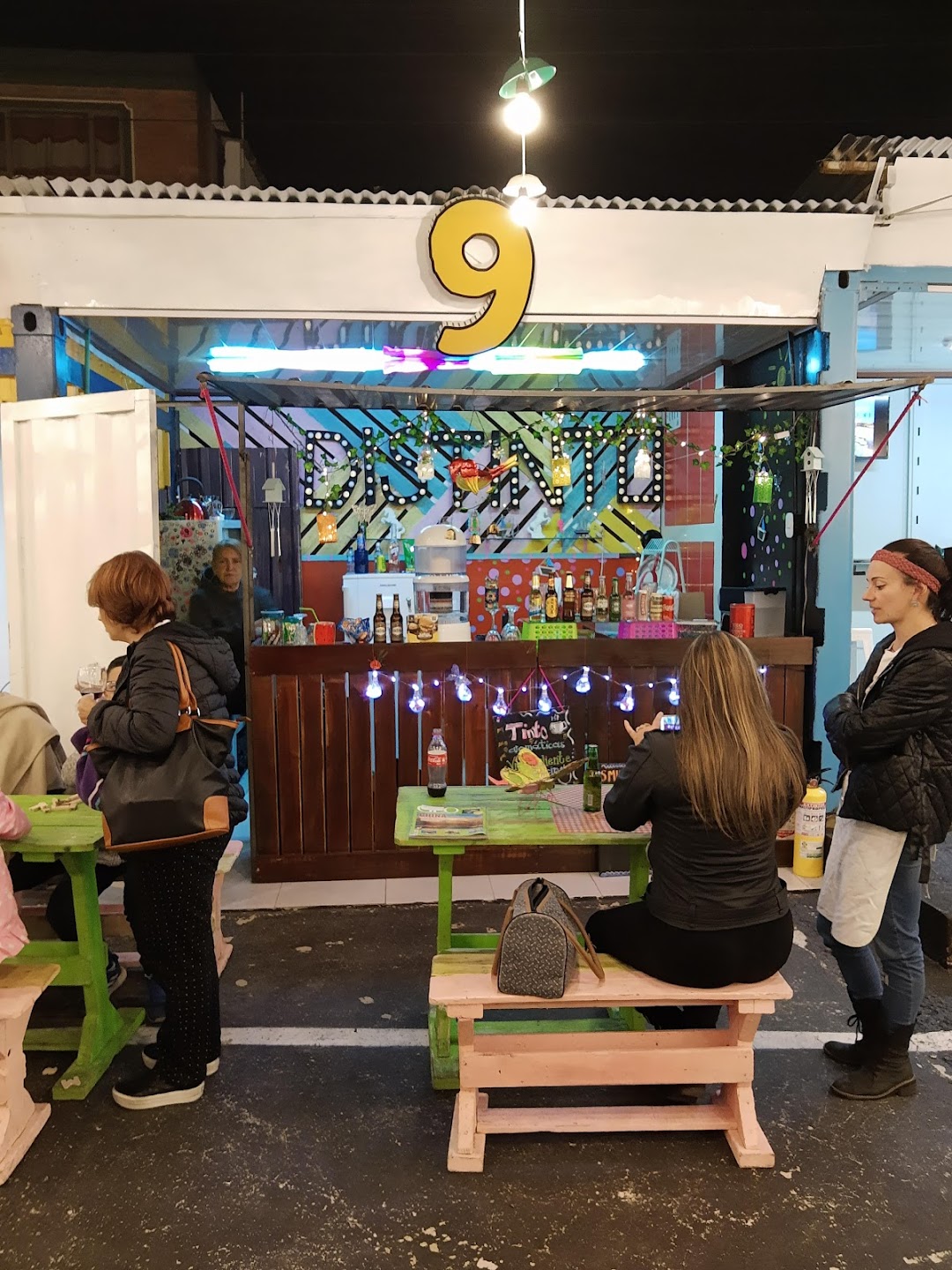 Distinto Café Bar Social Center