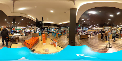 Book Store «Amazon Books», reviews and photos, 9585 SW Washington Square Rd, Portland, OR 97223, USA