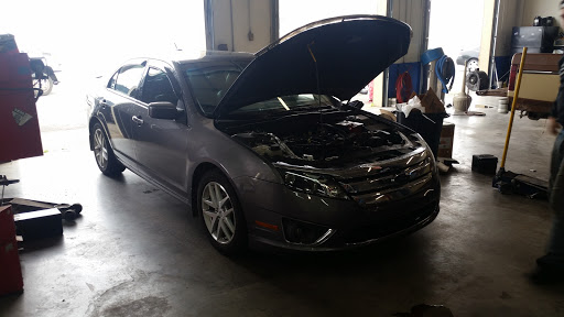 Auto Repair Shop «Integrity Auto Care», reviews and photos, 901 S Riverside Dr a, Clarksville, TN 37040, USA