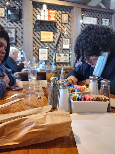 American Restaurant «Cracker Barrel Old Country Store», reviews and photos, 24400 Eastex Fwy, Kingwood, TX 77339, USA