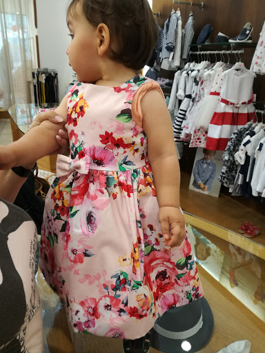 Negozi di vestiti per bambini a buon mercato Napoli