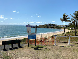 Zdjęcie Cooee Bay Beach obszar udogodnień