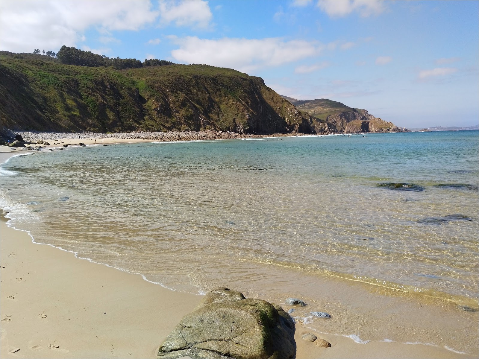 Photo de Campelo Beach avec baie spacieuse