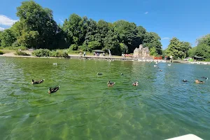 Swanbourne Lake image