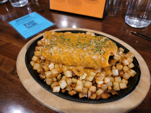 Restaurant «Browndog Treats, Drinks, & Eats», reviews and photos, 120 E Main St, Northville, MI 48167, USA