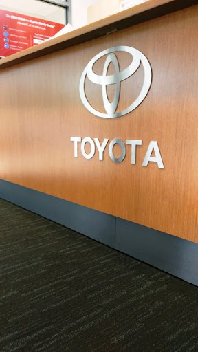 Car Dealer «Vanderstyne Toyota», reviews and photos, 4374 W Ridge Rd, Rochester, NY 14626, USA