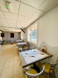 Atmosphère du Restaurant Cigalon chez Karine à Lançon-Provence - n°17