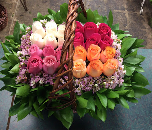 Florist «LARCHMONT VILLAGE FLORIST», reviews and photos, 420 N Larchmont Blvd, Los Angeles, CA 90004, USA