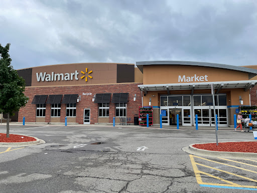Department Store «Walmart Supercenter», reviews and photos, 2001 W Maple Rd, Troy, MI 48084, USA