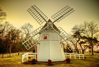 Yorktown Windmill

