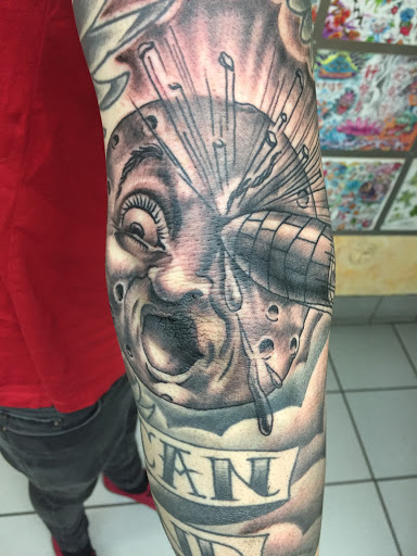 Tattoo Shop «Think Ink Tattoos», reviews and photos, 21626 Ventura Blvd, Woodland Hills, CA 91364, USA