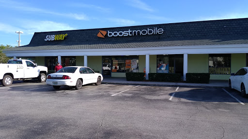 Cell Phone Store «Boost Mobile Store by Yakety Yak Wireless», reviews and photos, 9904 Old Baymeadows Rd, Jacksonville, FL 32256, USA