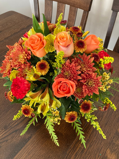 Florist «Colonial Florist», reviews and photos, 1843 S Main St, Akron, OH 44301, USA