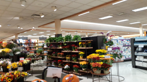 Supermarket «Lunds & Byerlys Hwy 7 Minnetonka», reviews and photos, 11400 MN-7, Minnetonka, MN 55305, USA