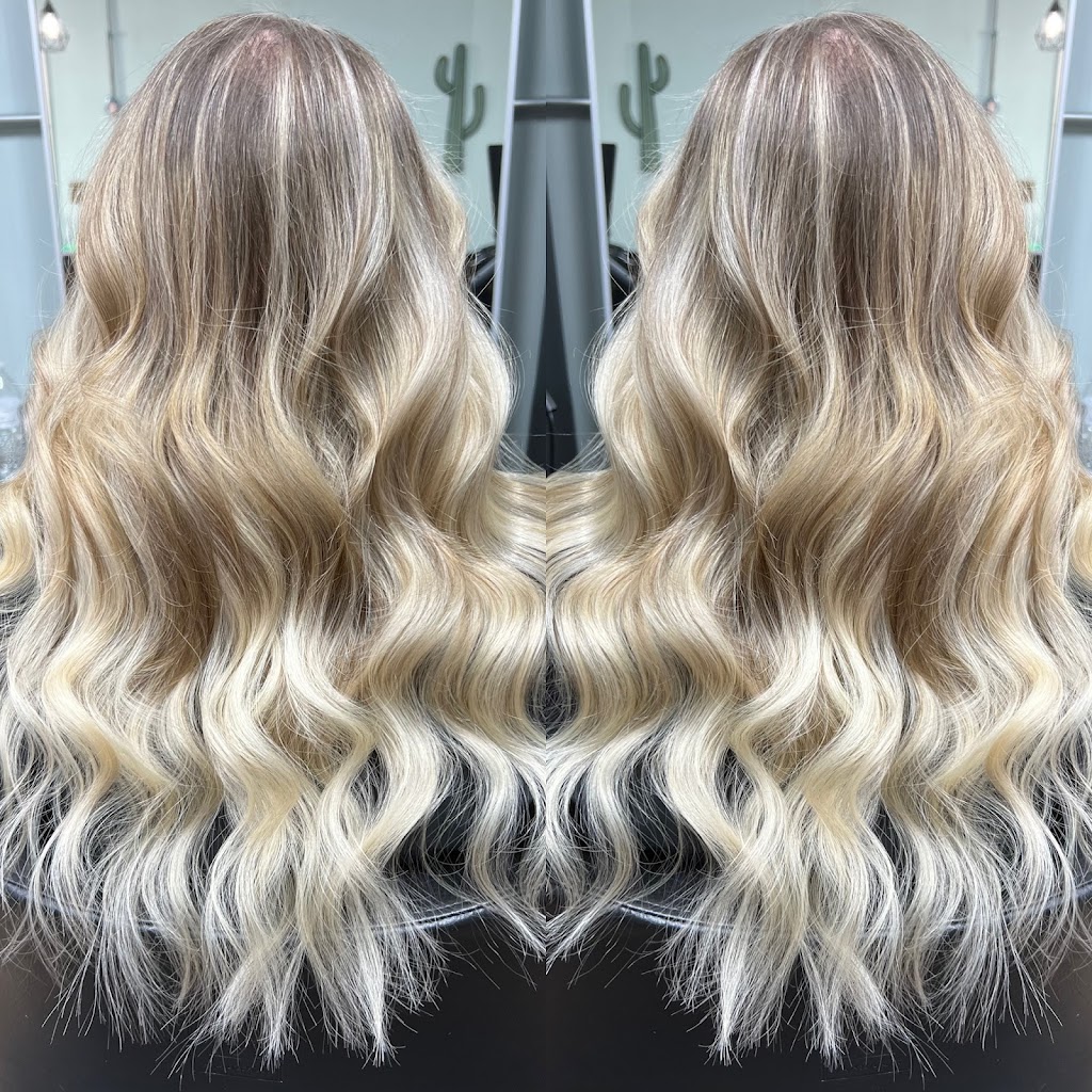 Glow Beauty Collective 28041