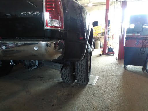 Auto Repair Shop «Discount Tire & Service of Greeley», reviews and photos, 120 18th St, Greeley, CO 80631, USA