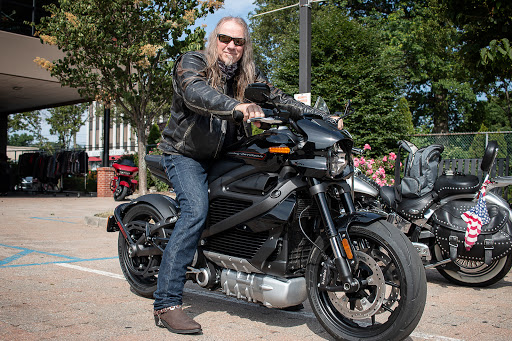 Harley-Davidson Dealer «Bergen County Harley-Davidson (Service Opens 9am)», reviews and photos, 124 Essex St, Rochelle Park, NJ 07662, USA