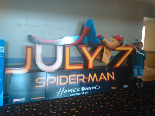 Movie Theater «Regal Cinemas New Albany 16», reviews and photos, 300 Professional Ct, New Albany, IN 47150, USA