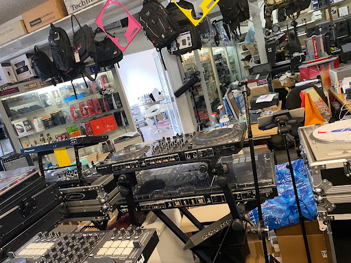 Electronics Store «Quality Electronics», reviews and photos, 7761 California Route 2, West Hollywood, CA 90046, USA