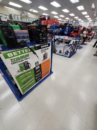Hardware Store «Harbor Freight Tools», reviews and photos, 7600 la Crosse Ave, Burbank, IL 60459, USA