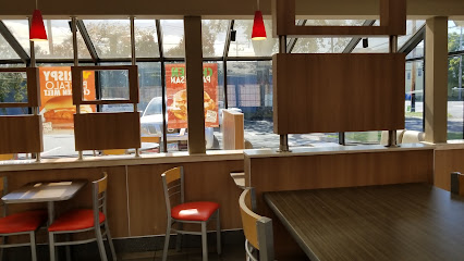 Burger King - 937 Dixwell Ave, Hamden, CT 06514