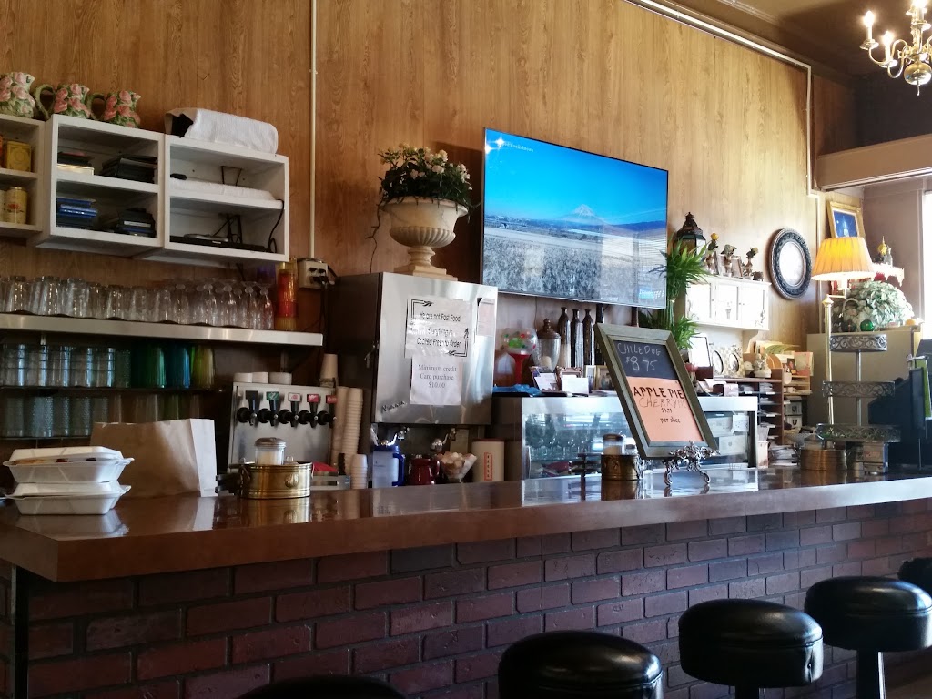 Elkhorn Club & Linda's Thai 97720