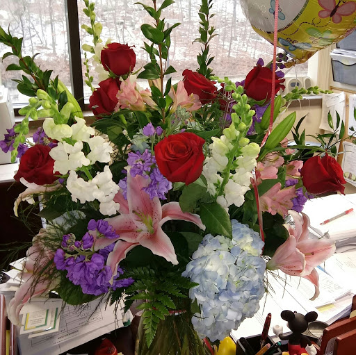 Florist «Fruits & Flowers», reviews and photos, 566 Lindley St, Bridgeport, CT 06606, USA