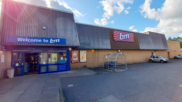 B&M Store