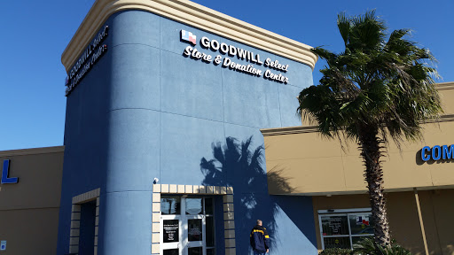 Non-Profit Organization «Goodwill Houston Select Stores», reviews and photos, 171 North Sam Houston Pkwy E, Houston, TX 77060, USA