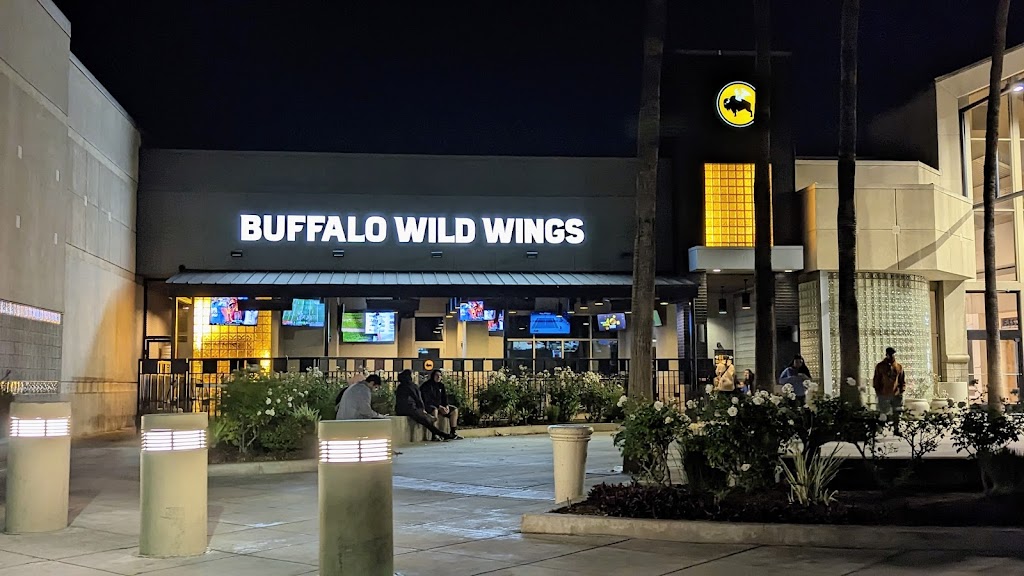 Buffalo Wild Wings 90241