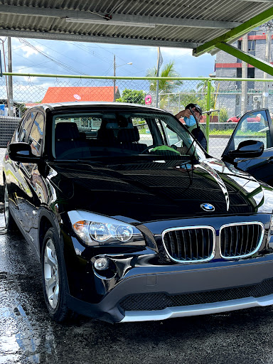 Lavado mano coche Panamá