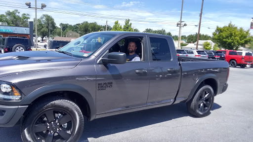 Jeep Dealer «Marlow Motor Company», reviews and photos, 707 N Commerce Ave, Front Royal, VA 22630, USA