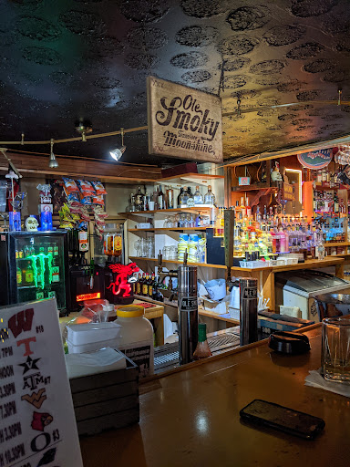 Liquor Store «Flight 747 Liquor Store & Lounge Bar», reviews and photos, 1500 Airport Rd, Jacksonville, FL 32218, USA