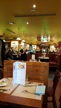 Atmosphère du Restaurant Léon - Chartres à Barjouville - n°11