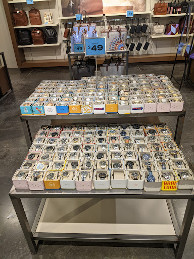 Watch Store «Fossil Outlet Store», reviews and photos, 18521 Outlet Blvd #725, Chesterfield, MO 63005, USA