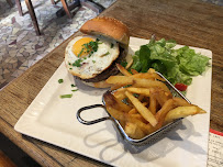 Hamburger du Restaurant français L'Atmosphère à Paris - n°2