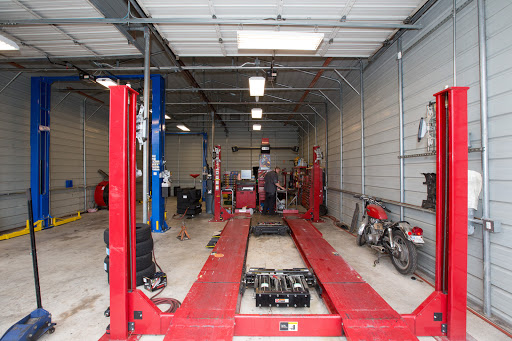 Auto Repair Shop «Juke Auto», reviews and photos, 924 Shady Ln, Austin, TX 78702, USA