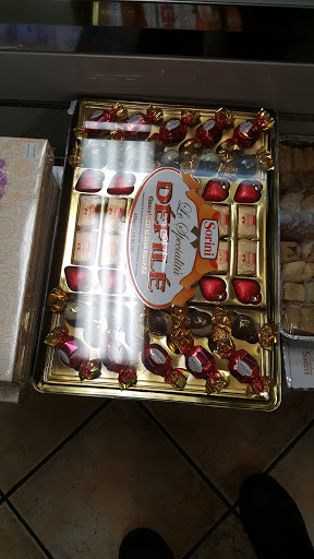 Gourmet Grocery Store «Mediterranean Gourmet Market», reviews and photos, 6122 Franconia Rd, Alexandria, VA 22310, USA