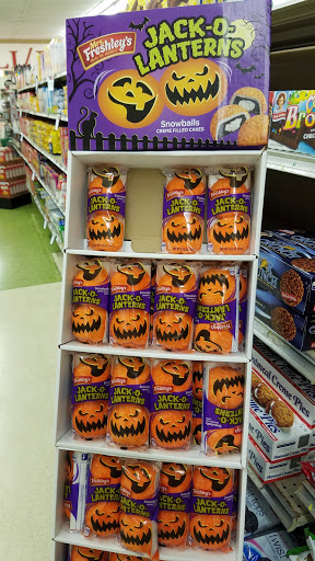 Grocery Store «Hometown Market», reviews and photos, 322 S Main St, Utica, OH 43080, USA