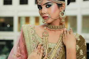 Heaven Makeup Studio and Beauty Salon - Bridal Party makeup artist Hair Extension in prayagraj | Hydra Facial In allahabad image