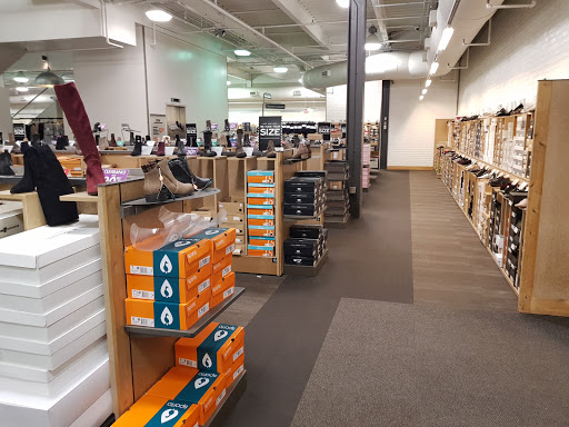Shoe Store «DSW Designer Shoe Warehouse», reviews and photos, 60 NJ-17, Paramus, NJ 07652, USA