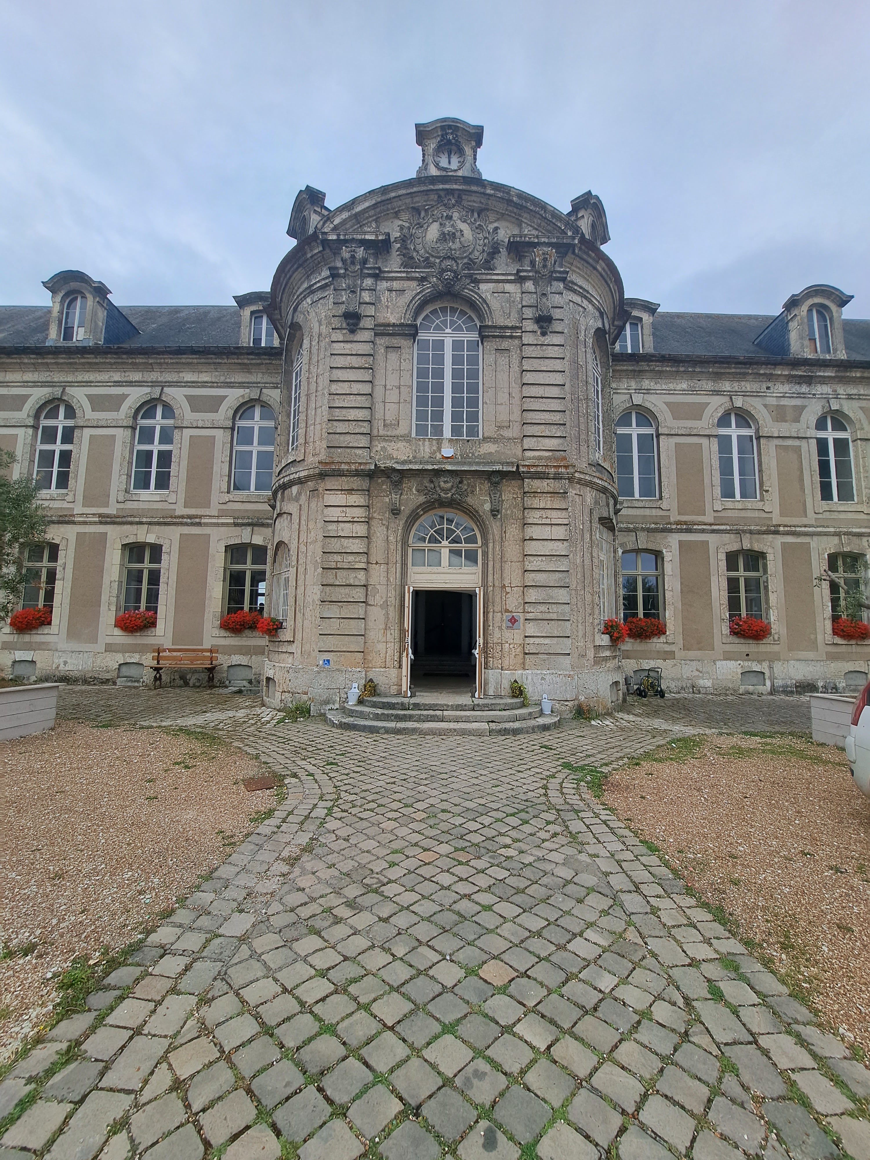Photo n° 5 de l'avis de krylinlevrai. fait le 11/08/2023 à 12:40